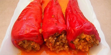 Fırında Kırmızı Biber Dolması Tarifi ve Malzemeleri