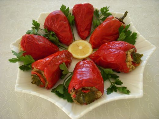 Zeytinyal Krmz Biber Dolmas